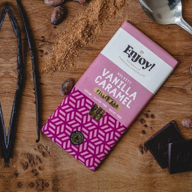 Enjoy! Velvety Vanilla Caramel Filled Chocolate Bar 70g